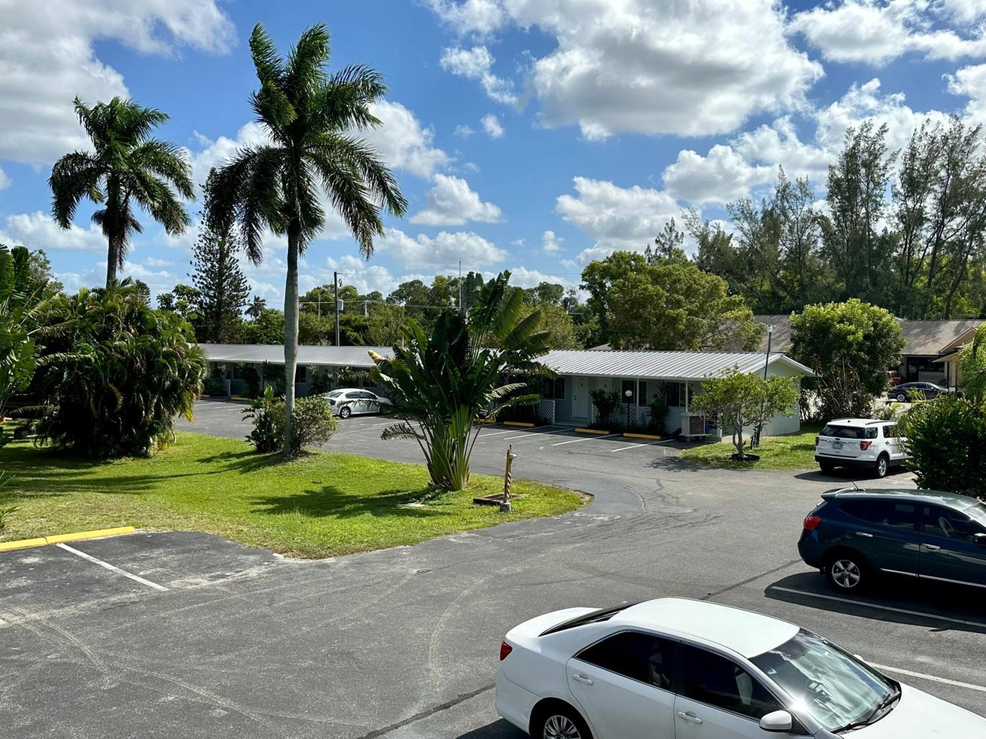 موتيل North Naples كونتيز موتل المظهر الخارجي الصورة