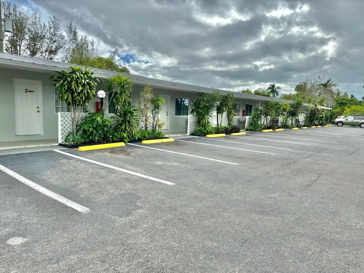 موتيل North Naples كونتيز موتل المظهر الخارجي الصورة
